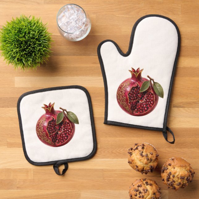 The Tree of Ruby Secrets Oven Mitt & Pot Holder Set (Top Down)