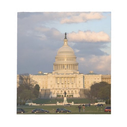 The United States Capitol Building in Notepad