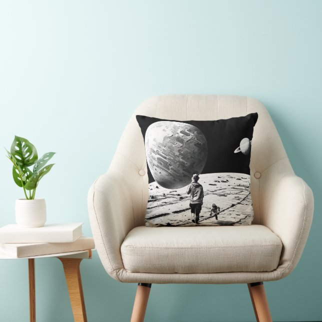 the universe throw pillow (Chair)
