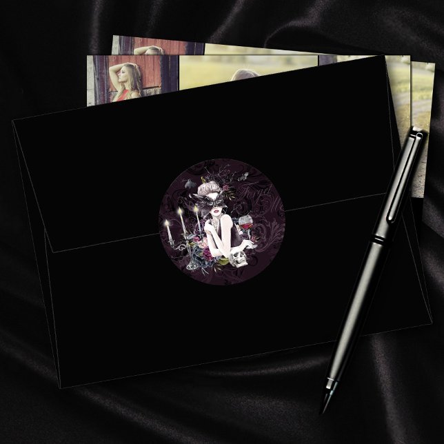 The Vampiress | Moody Gothic Vampy Glam Pale Skin Classic Round Sticker (Creator Uploaded)