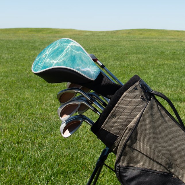 the waves of the sea golf head cover (In Situ)