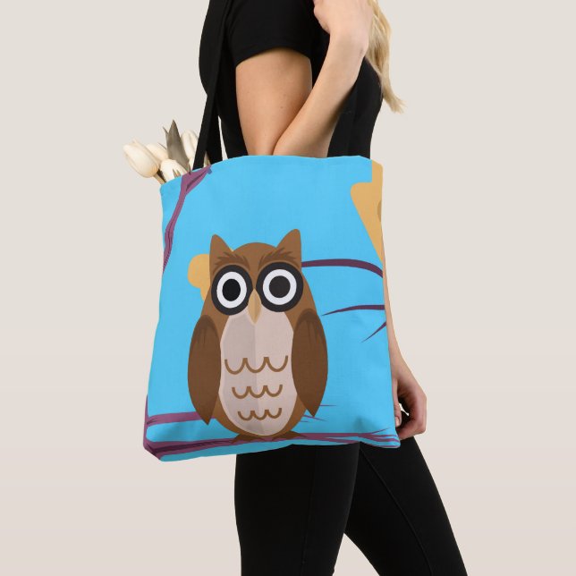 The Wise Owl Tote Bag (Close Up)
