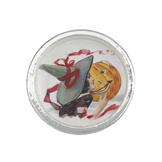 The Witch's Kiss: a Jack o Lantern on Halloween Ring (Front)