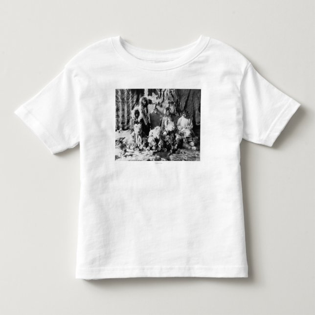 The "Wolf dance" of the Kaviagamutes Toddler T-shirt (Front)