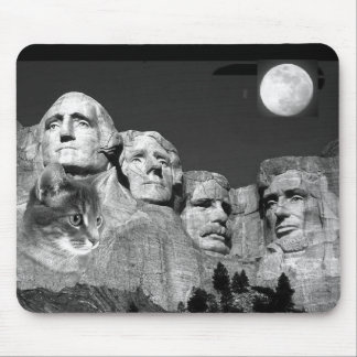 There's a Kitty on Mount Rushmore! Mouse Pad
