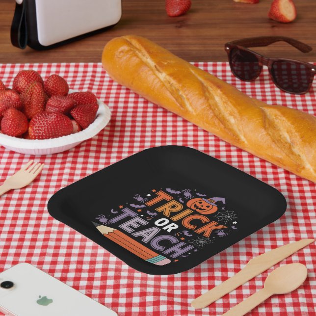 They're Eating Dogs And Cats And Pets Halloween Paper Plates (Picnic)