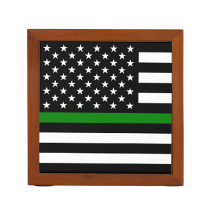 Thin Green Line Flag: Patriotic Military Veterans Desk Organizer