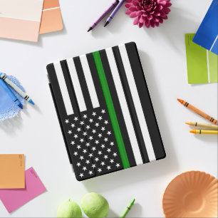 Thin Green Line Flag: Patriotic Military Veterans iPad Smart Cover