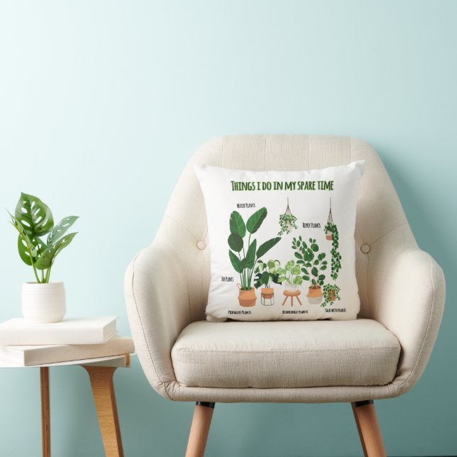 Things I Do In My Spare Time - Gardener, Gardening Throw Pillow (Chair)