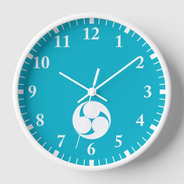 Three counterclockwise swirls (Jinuki) Wall Clock (Front)