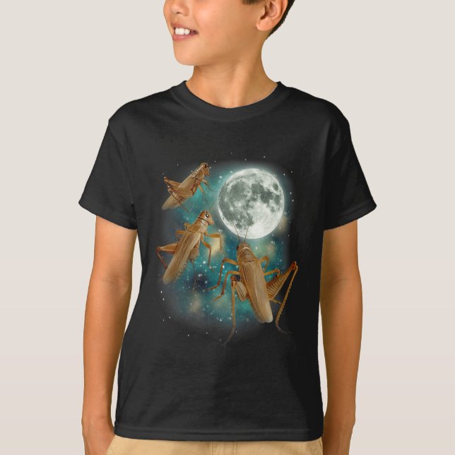 Three Cricket Moon 3 Insect Howling Meme Magic Cur T-Shirt (Front)