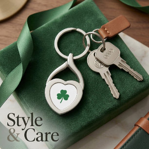 Three Leaf Clover Keychain in Forest GreenMetalArt