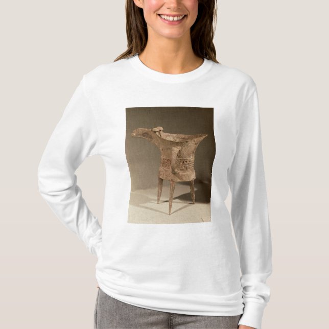 Three-legged 'chueh' vessel for heating wine T-Shirt (Front)