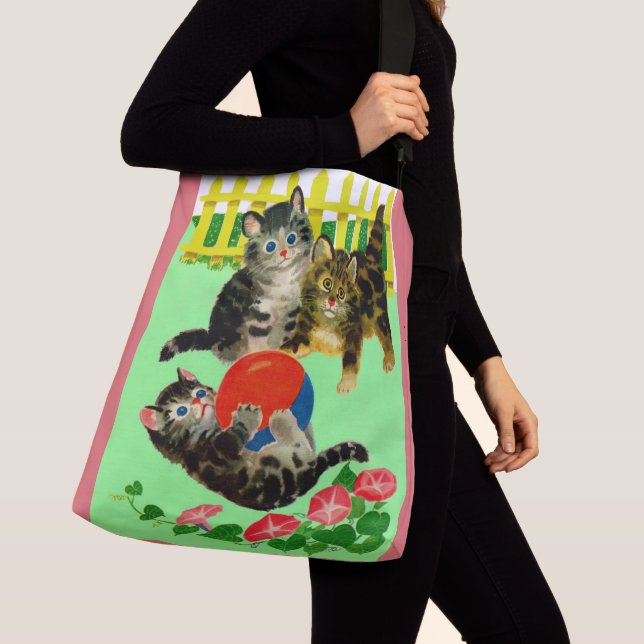 three little kittens crossbody bag (Close Up)
