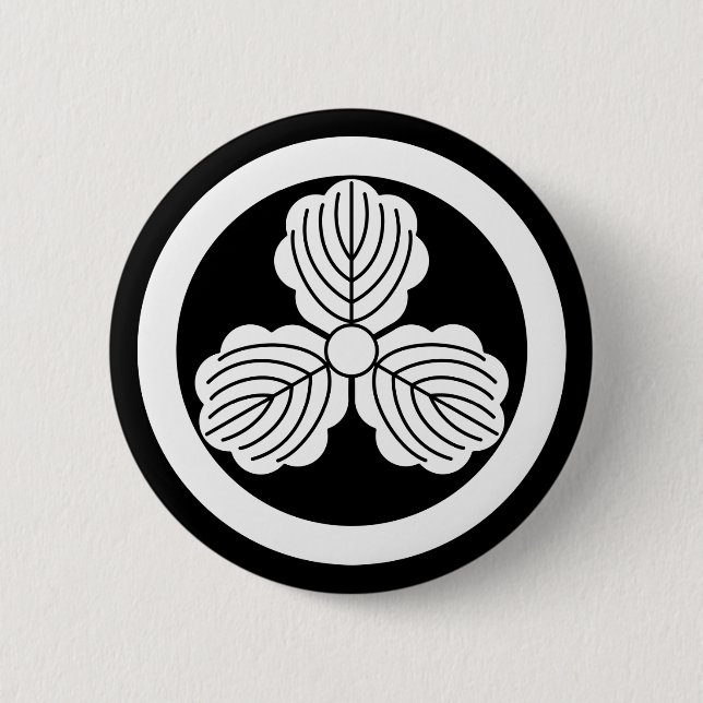 Three oak leaves(1) in circle pinback button (Front)