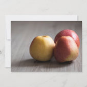 Three ripe apples (Front)