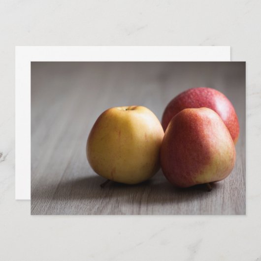 Three ripe apples (Front/Back)