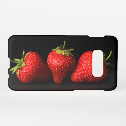 Three Strawberries On Black sgcnm Samsung Galaxy S10E Case
