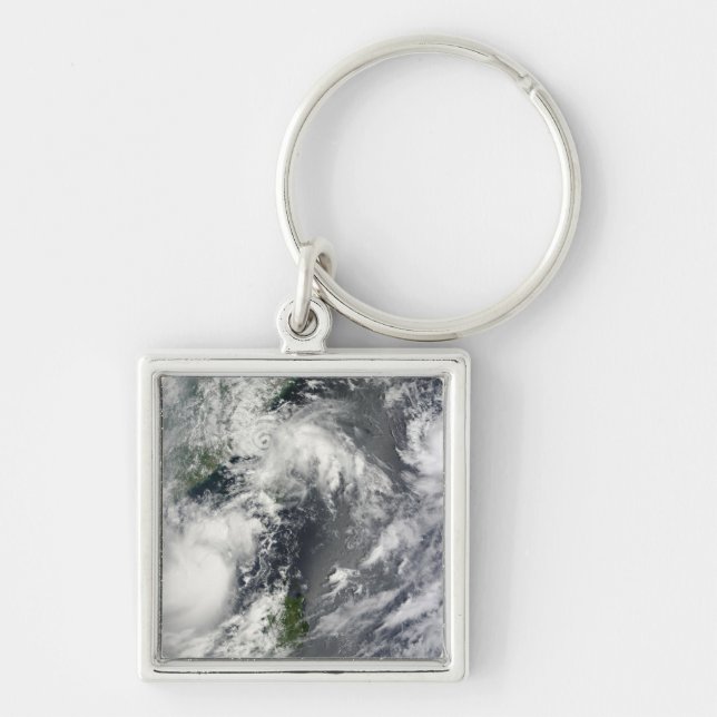 Three strong storms keychain (Front)