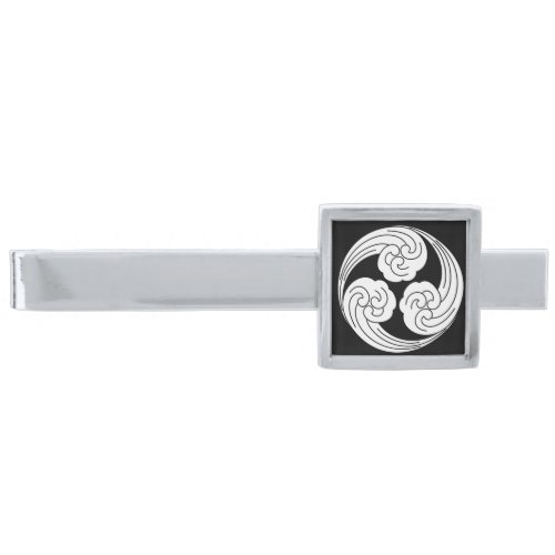 Three swirled waves silver finish tie bar