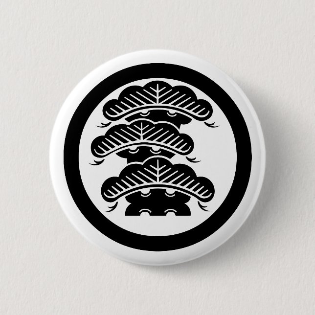 Three-tiered pine with arashi L in circle Pinback Button (Front)