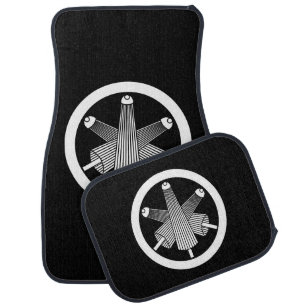Three umbrellas, staggered in circle car floor mat