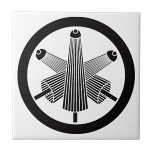 Three umbrellas, staggered in circle ceramic tile