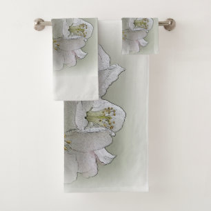three white flowers bath towel set