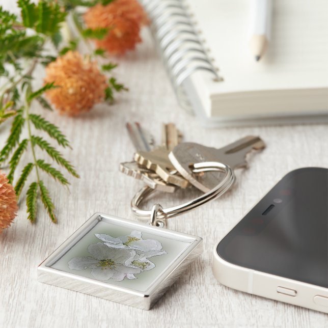 three white flowers keychain (Side)