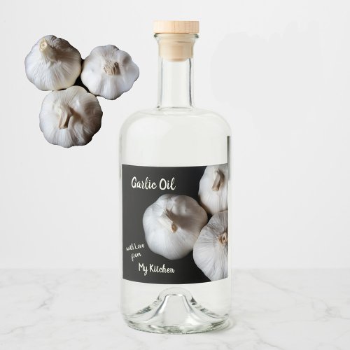 Three Whole Cloves White Garlic Oil Bottle Label