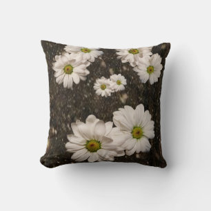 Throw Pillow Daisy