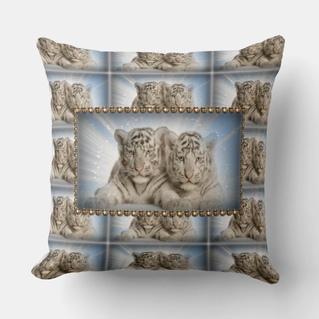Throw Pillow/White Tigers Pillow (Front)