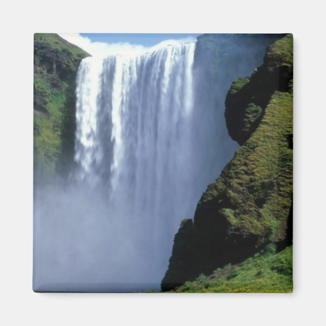 Thundering Mist, Iceland Magnet (Front)