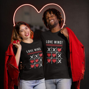 Tic Tac Toe Love Wins Birthday Valentine's Day T-Shirt