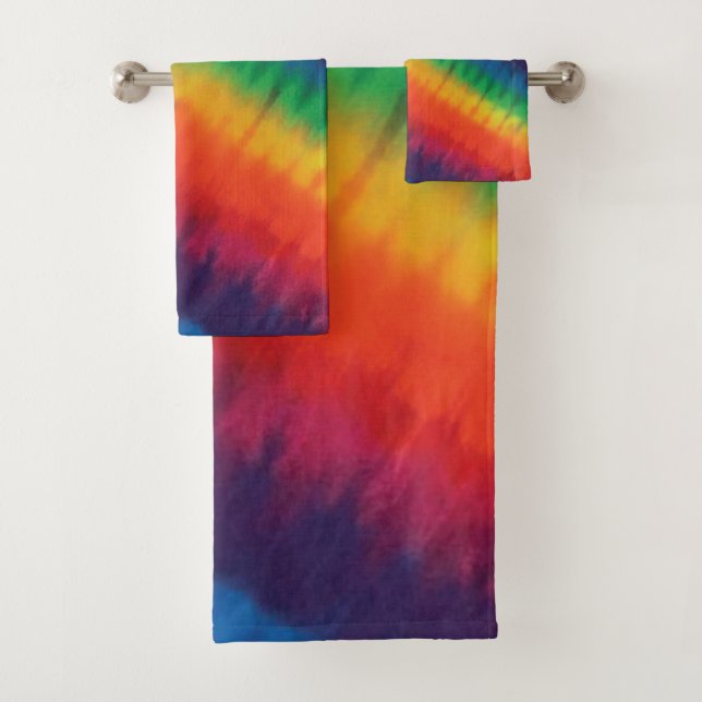 Tie Dye Rainbow Colors Bath Towel Set (Insitu)