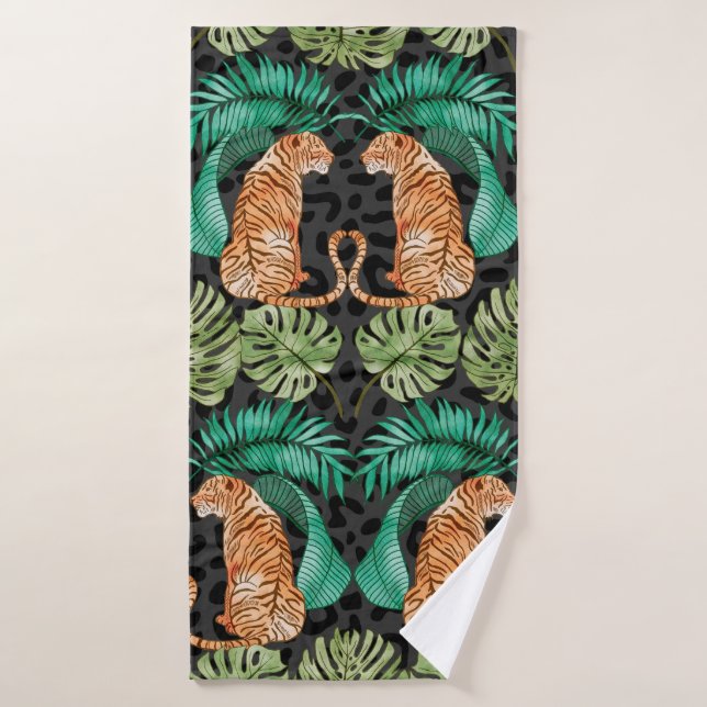 Tiger and Leaves in Watercolor Seamless Pattern Bath Towel (Bath Towel)