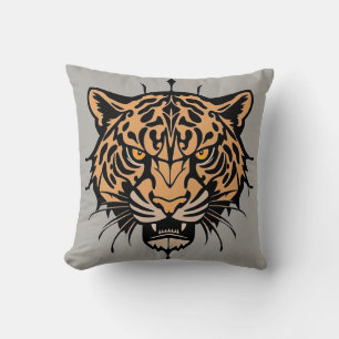 Tiger head illustration throw pillow