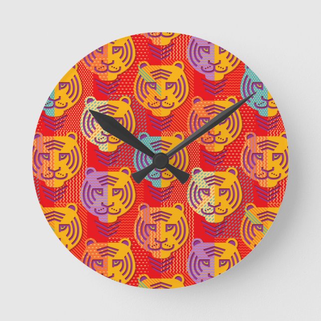 Tiger pattern on red background round clock (Front)