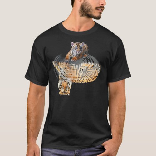 Tiger Reflection Cat  For  Friend Cat  Design T-Shirt