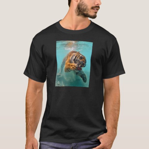 Tiger Underwater T_Shirt