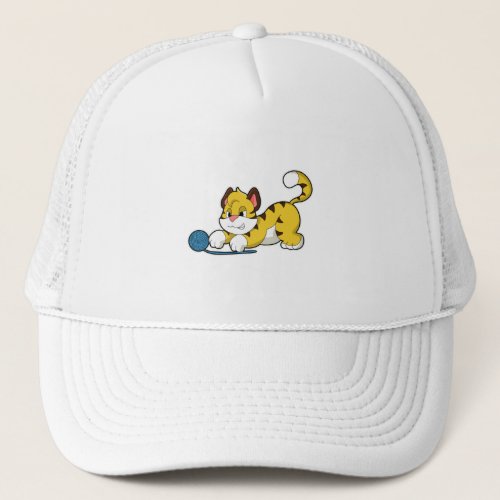 Tiger with Woll yarn ball Trucker Hat