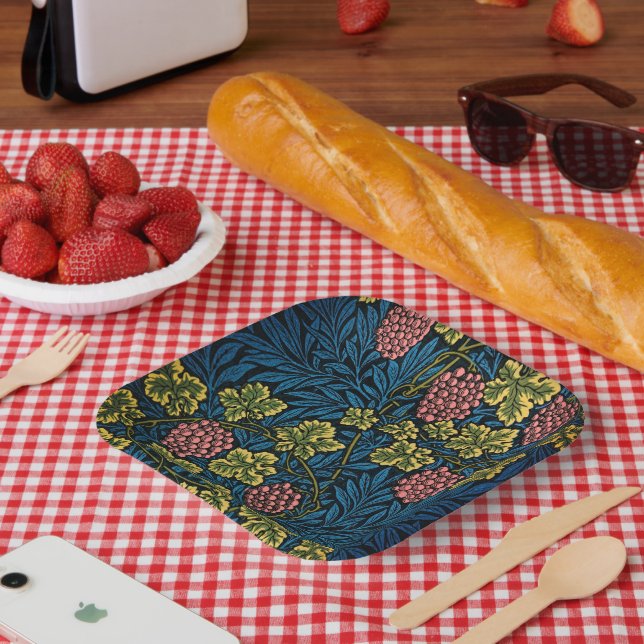 Timeless Elegance: William Morris Vine Pattern Paper Plates (Picnic)