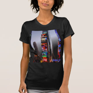 "times square" by kasi jo T-Shirt