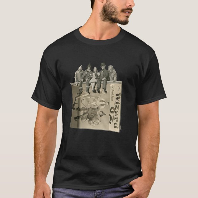 Tin Man Cowarldly Lion Scarecrow Toto Dorothy Wiza T-Shirt (Front)