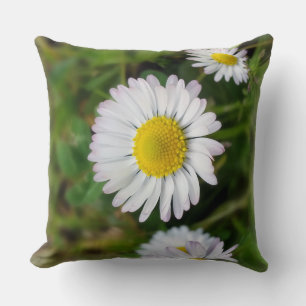 Tiny daisies throw pillow
