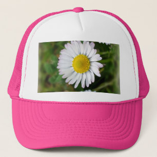 Tiny daisies trucker hat