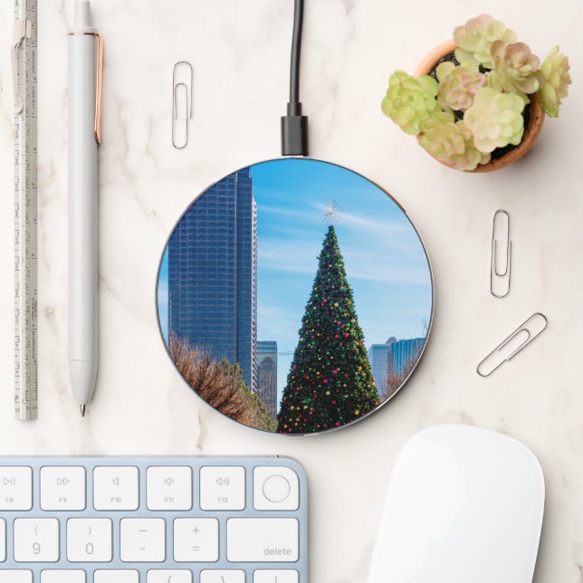 Tis The Season In Dallas Wireless Charger (Desk)
