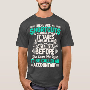 To Be Called An Accountant Xmas Gift T-Shirt