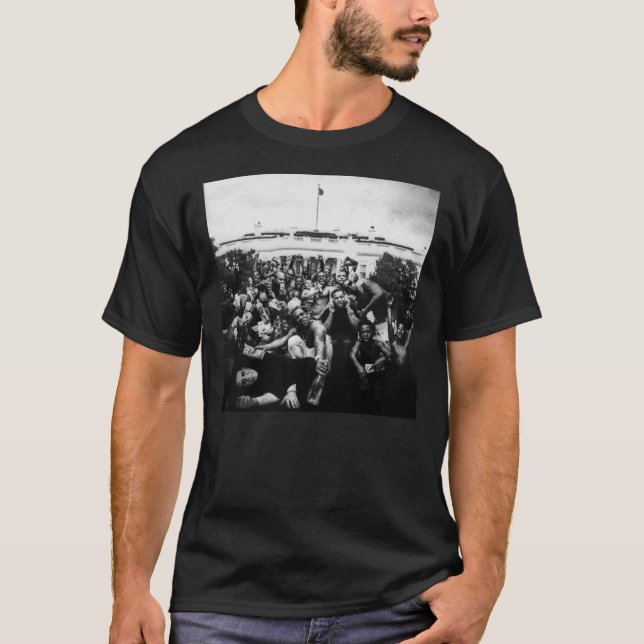 To Pimp a Butterfly of Kendrick Lamar Classic T-Sh T-Shirt (Front)