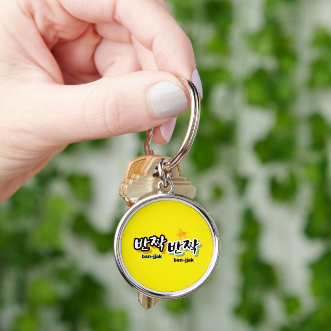To spot the sparkle of Korean : "반짝반짝"(ban-jjak) Keychain (Hand)